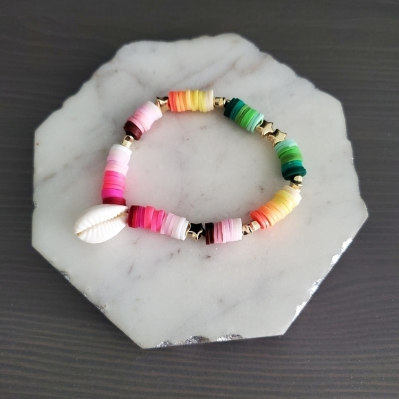 Handmade clay charm bracelet - Picture 1 of 3